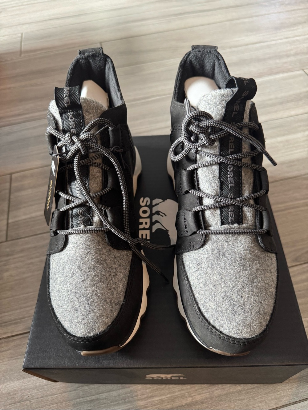 Sorel Kinetic Caribou Black Gray White Waterproof Women's Sneaker NL3372-010